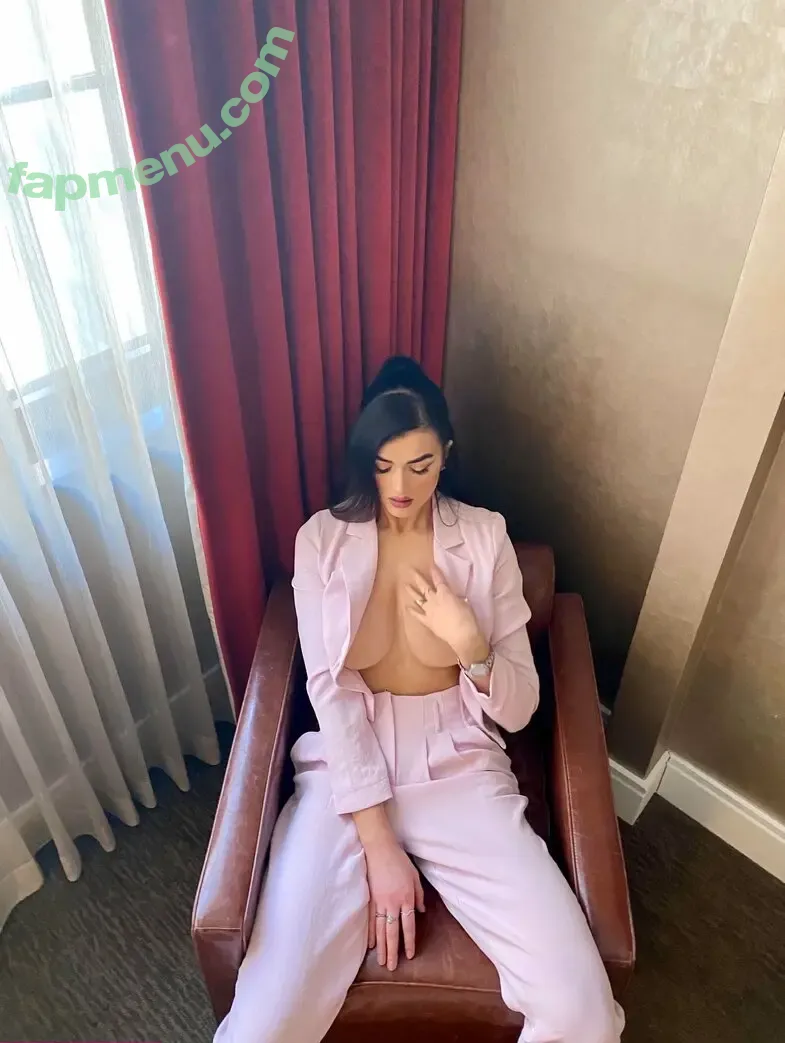 Claire Woods nude photo #0047 (claireewoods)