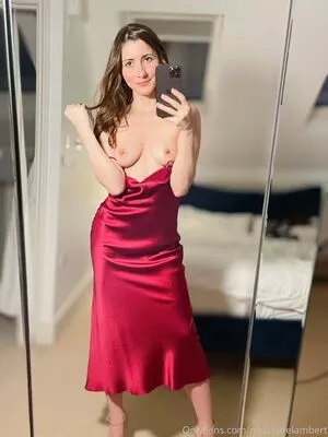 Clairegonewild nude photo #0012