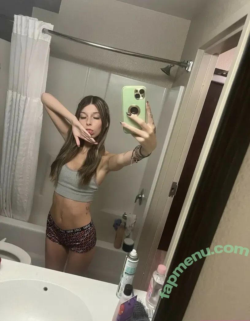 Clairewalkerr nude photo #0002 (clairewalkerr__)