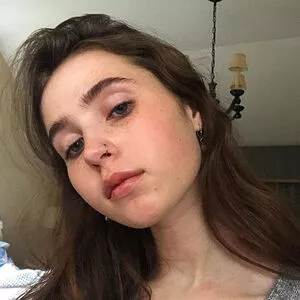 Clairo / Claire Cottrill nude photo #0008