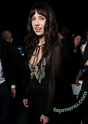 Clairo / Claire Cottrill nude photo #0302