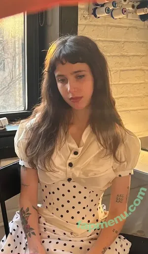 Clairo / Claire Cottrill nude photo #0335