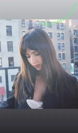 Clairo / Claire Cottrill nude photo #0336