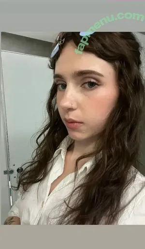 Clairo / Claire Cottrill nude photo #0340