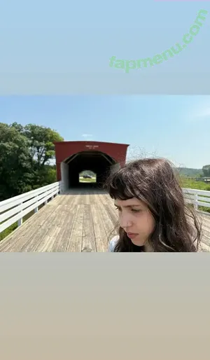 Clairo / Claire Cottrill nude photo #0350