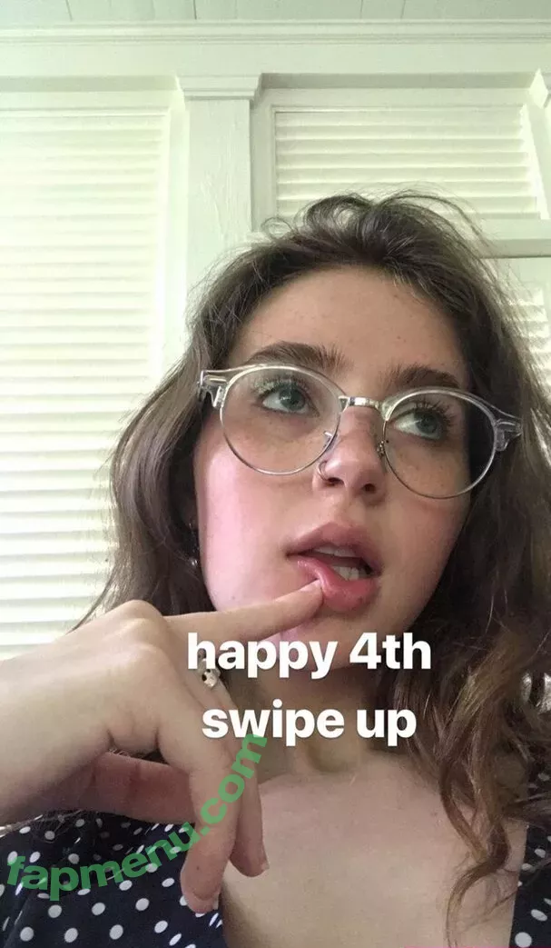 Clairo nude photo #0007 (Claire Cottrill)
