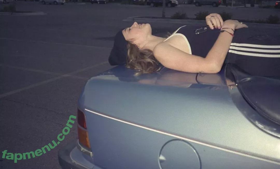 Clairo nude photo #0009 (Claire Cottrill)