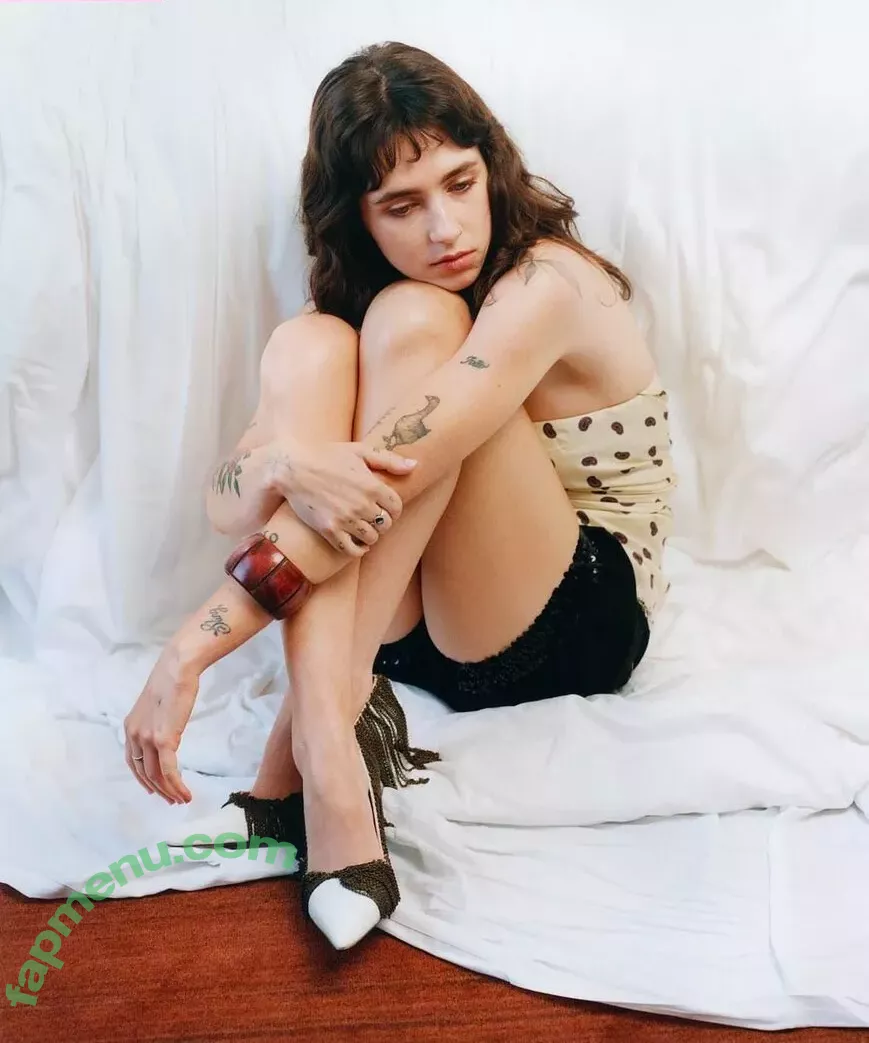 Clairo nude photo #0106 (Claire Cottrill)