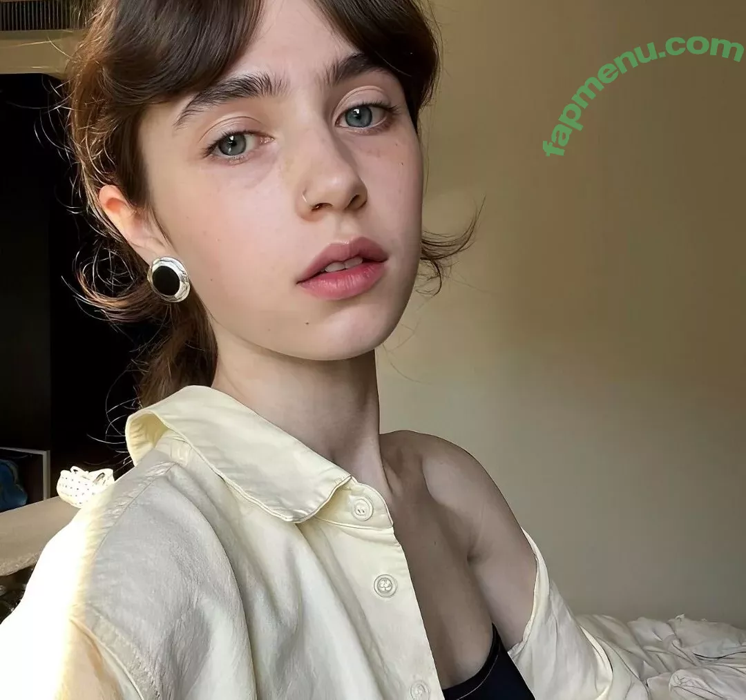 Clairo nude photo #0119 (Claire Cottrill)