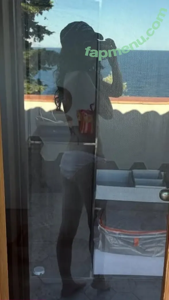 Clairo nude photo #0278 (Claire Cottrill)