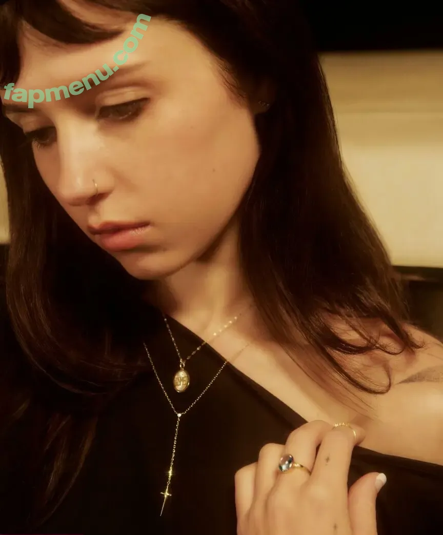 Clairo nude photo #0285 (Claire Cottrill)