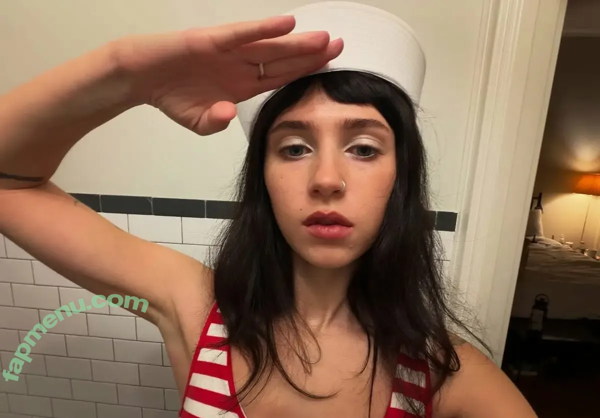 Clairo nude photo #0322 (Claire Cottrill)