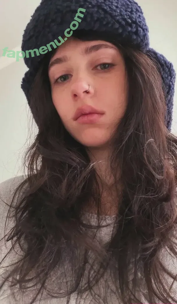 Clairo nude photo #0330 (Claire Cottrill)