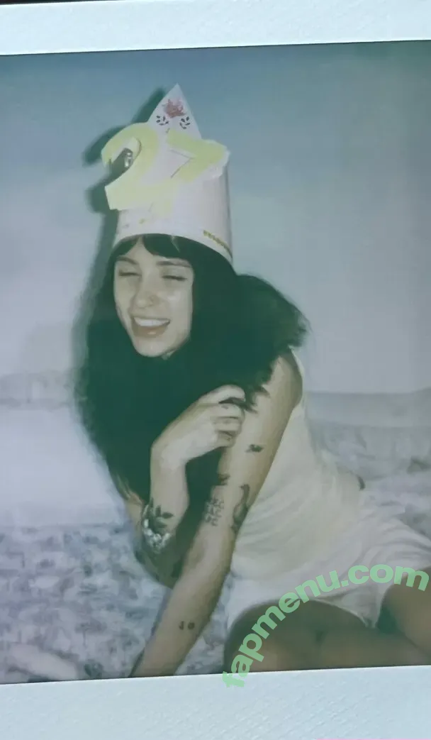 Clairo nude photo #0355 (Claire Cottrill)