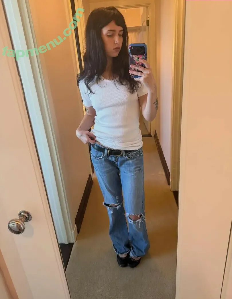 Clairo nude photo #0364 (Claire Cottrill)