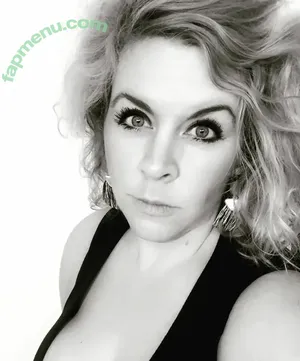 Clara Cobb / claracobb nude photo #0090