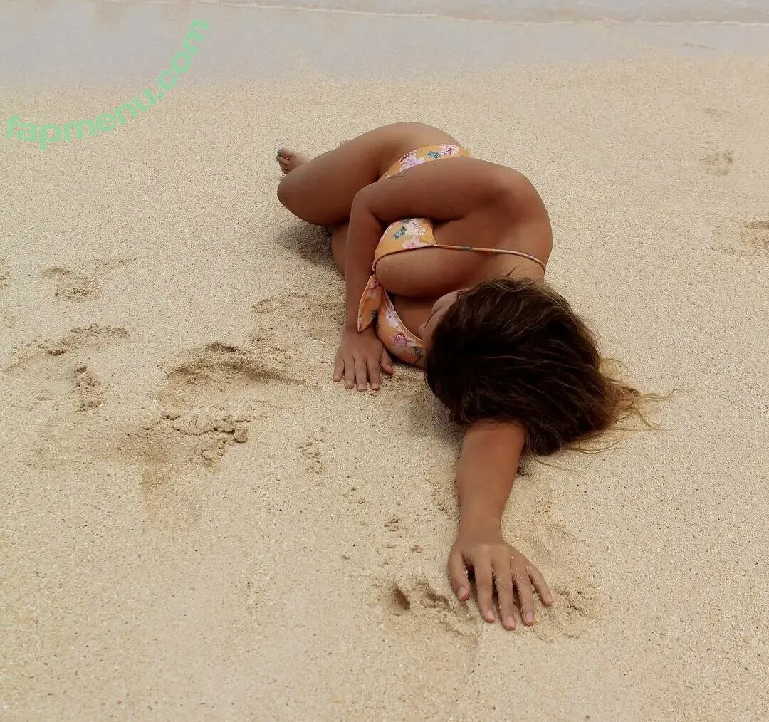Clara Gomez nude photo #0083 (Claraatwork / claragomezz)