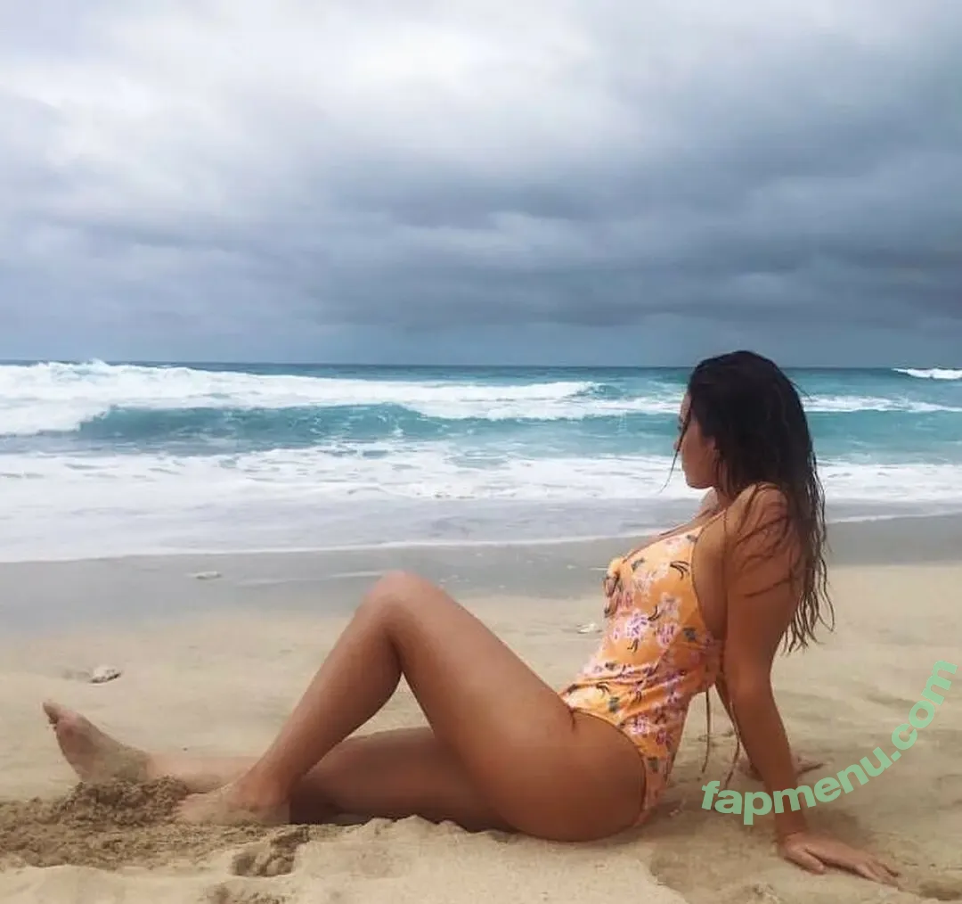 Clara Gomez nude photo #0085 (Claraatwork / claragomezz)