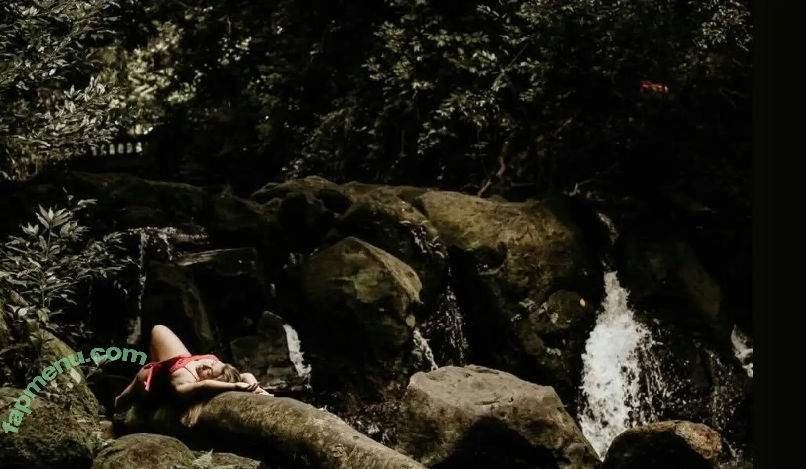 Clara Gomez nude photo #0095 (Claraatwork / claragomezz)