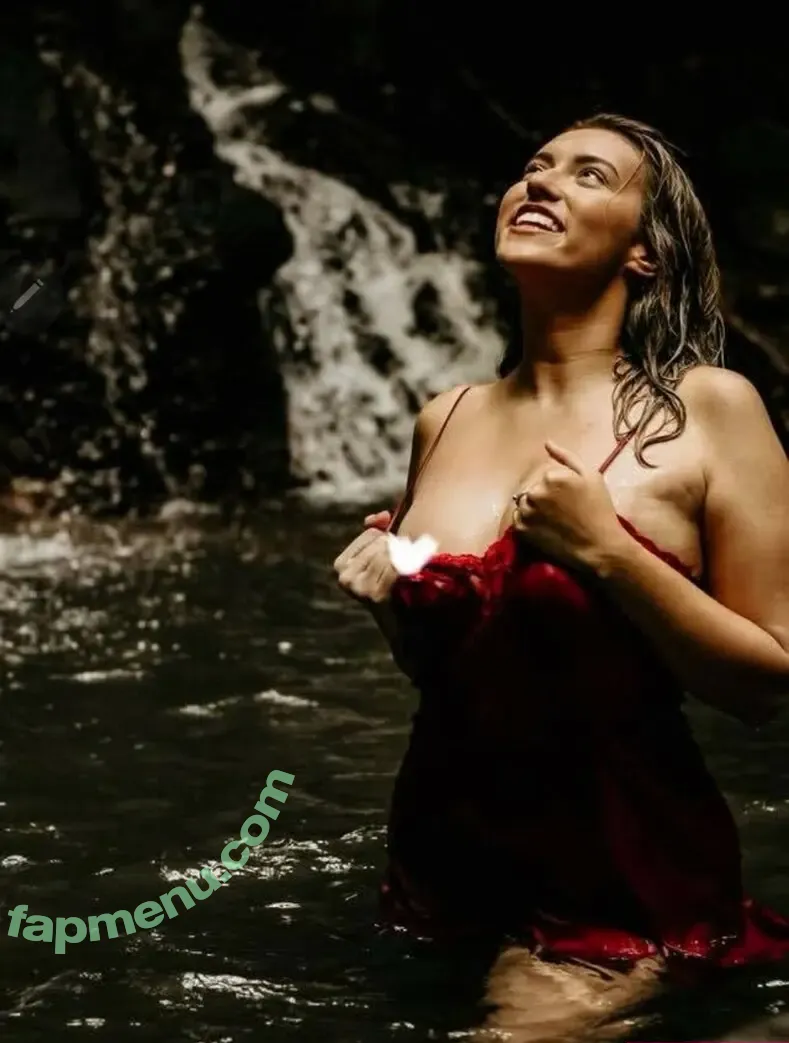 Clara Gomez nude photo #0096 (Claraatwork / claragomezz)