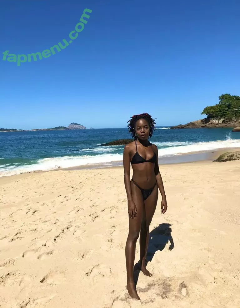 Clara Moneke nude photo #0009 (claramoneke)