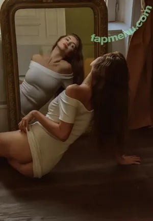 Clara Victoria / ClaraMzm / itsclaravictoria nude photo #0097