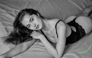 Clara Victoria / ClaraMzm / itsclaravictoria nude photo #0106