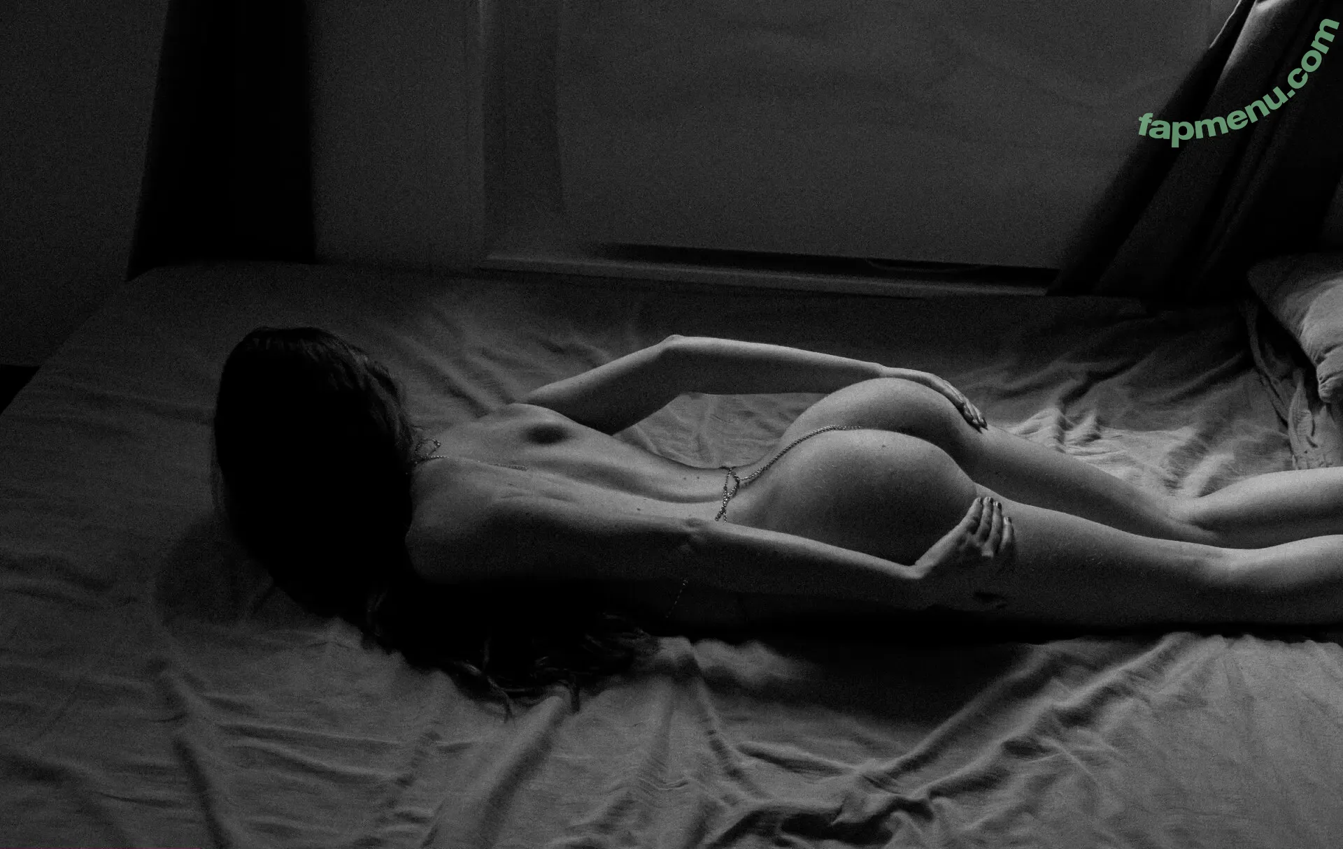 Clara Victoria nude photo #0074 (ClaraMzm / itsclaravictoria)