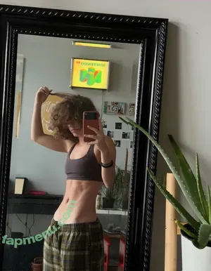 clara.west / clara_west nude photo #0200