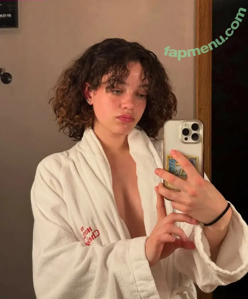 clara.west nude photo #0095 (clara_west)