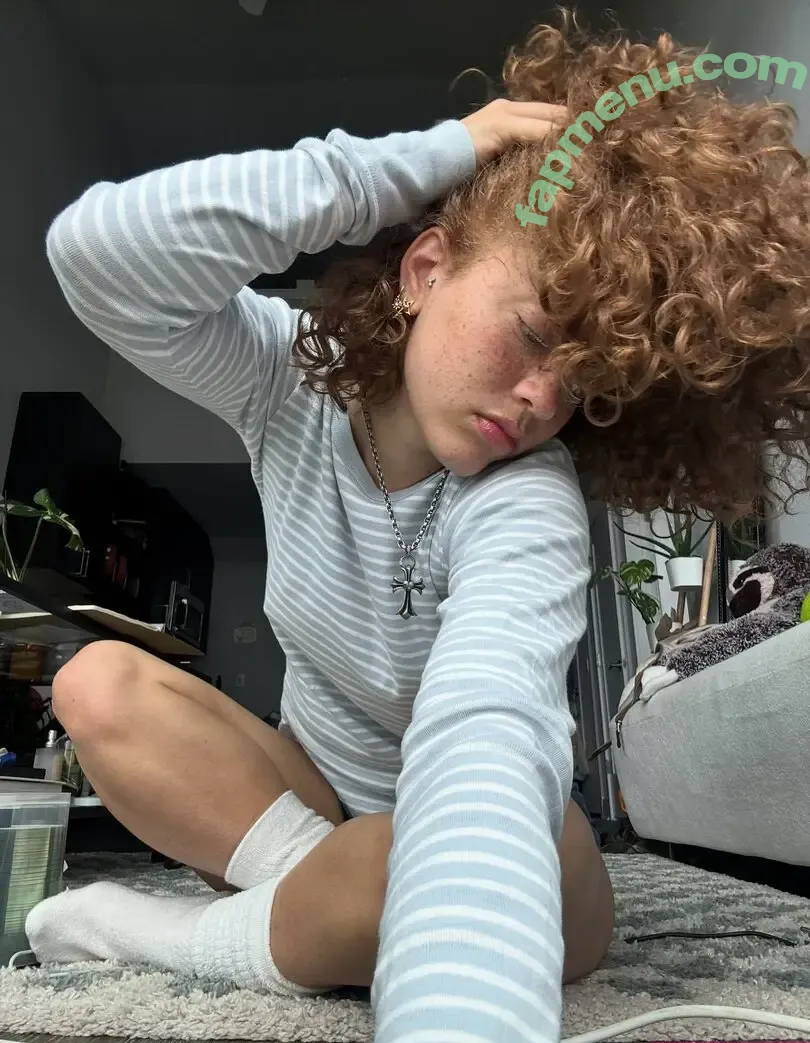 clara.west nude photo #0152 (clara_west)