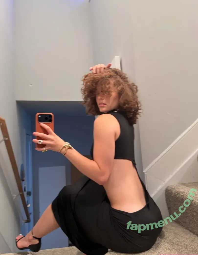 clara.west nude photo #0160 (clara_west)