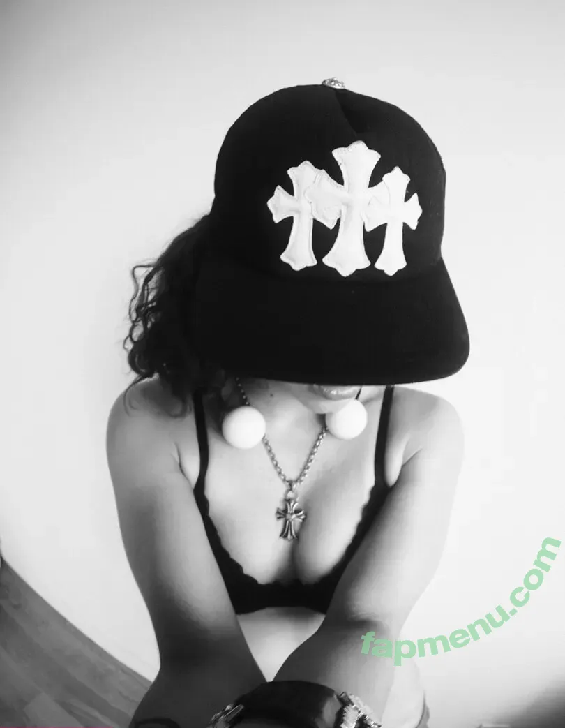 clara.west nude photo #0166 (clara_west)