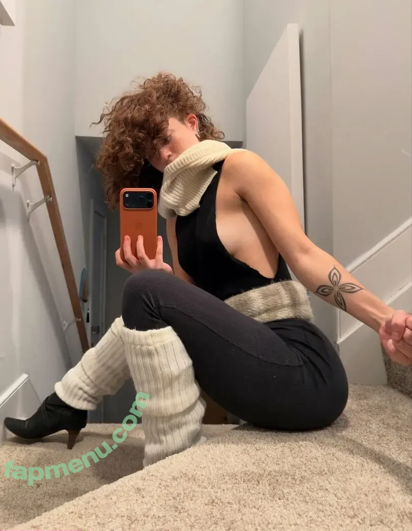 clara.west nude photo #0175 (clara_west)