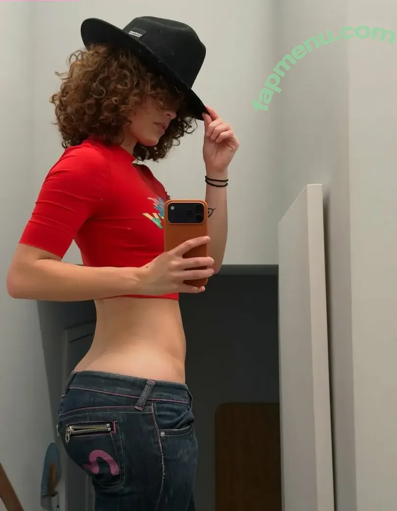 clara.west nude photo #0182 (clara_west)