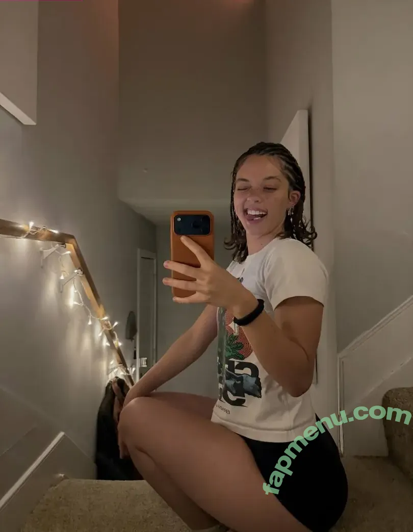 clara.west nude photo #0201 (clara_west)