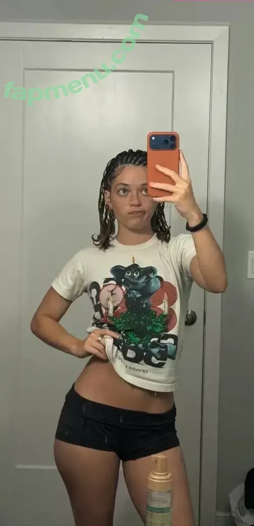 clara.west nude photo #0204 (clara_west)