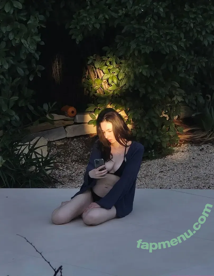 Clararunaway nude photo #0079 (Clararunaway)