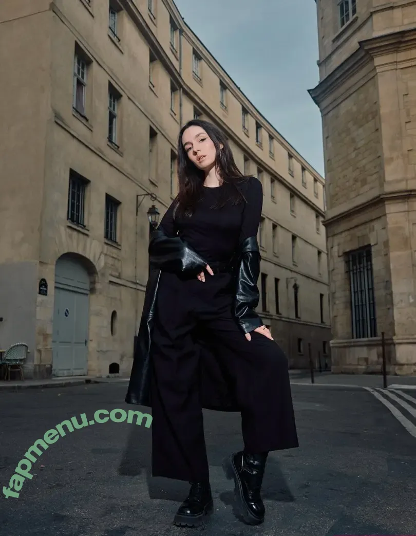 Clararunaway nude photo #0085 (Clararunaway)