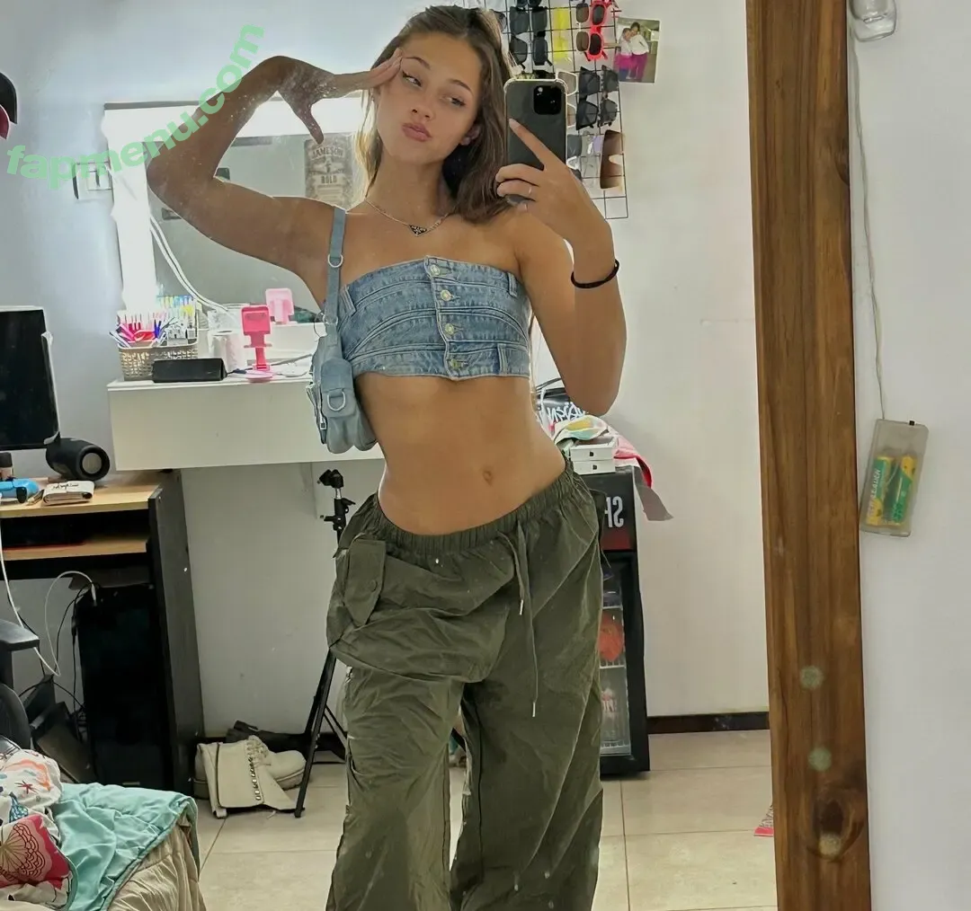 Clari Cremaschi nude photo #0017 (clari_cremaschi)