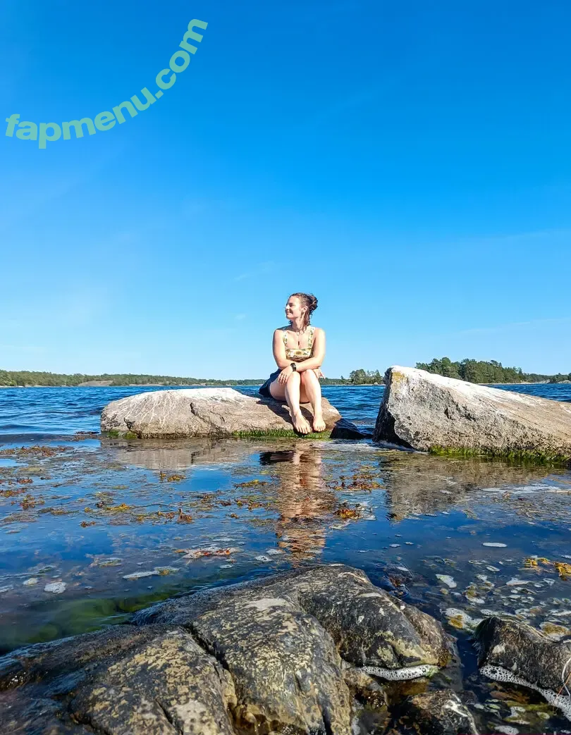 clarissarosanaroth nude photo #0033 (clarissarosanaroth)