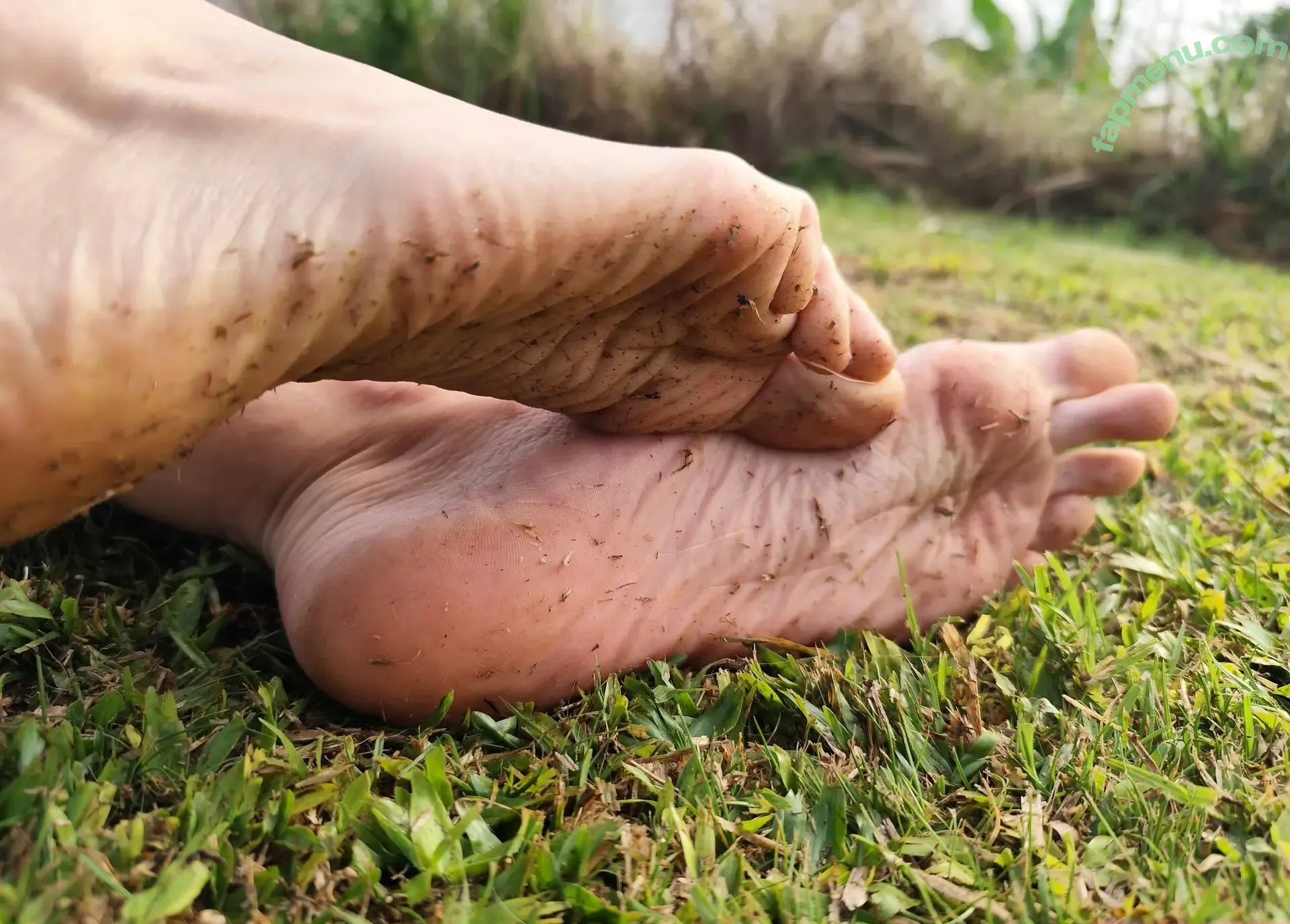 clarita.feet nude photo #0284 (visitsantaclarita)