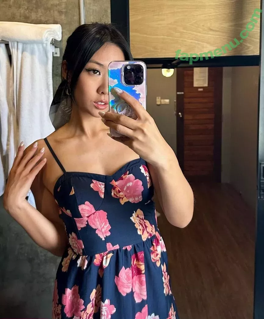 Classic_Christinee nude photo #0065 (classic__christine / meanychristiney)