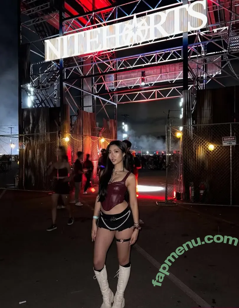 Classic_Christinee nude photo #0271 (classic__christine / meanychristiney)