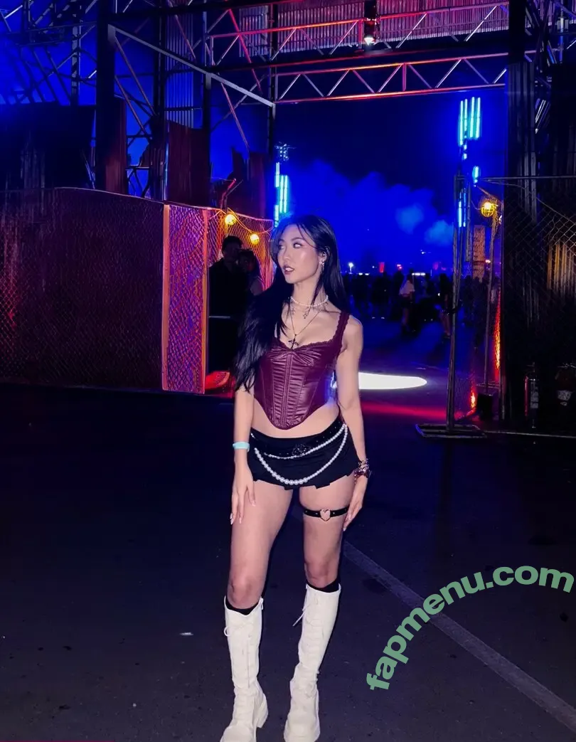 Classic_Christinee nude photo #0273 (classic__christine / meanychristiney)