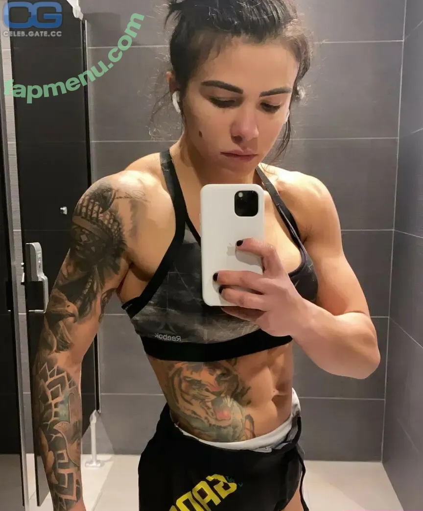 Claudia Gadelha nude photo #0001 (Claudia Gadelha)