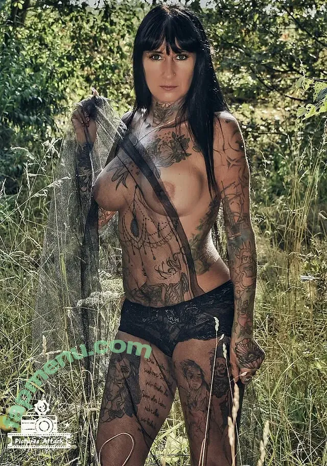 Claudia Klug nude photo #0012 (tantejeerydark)
