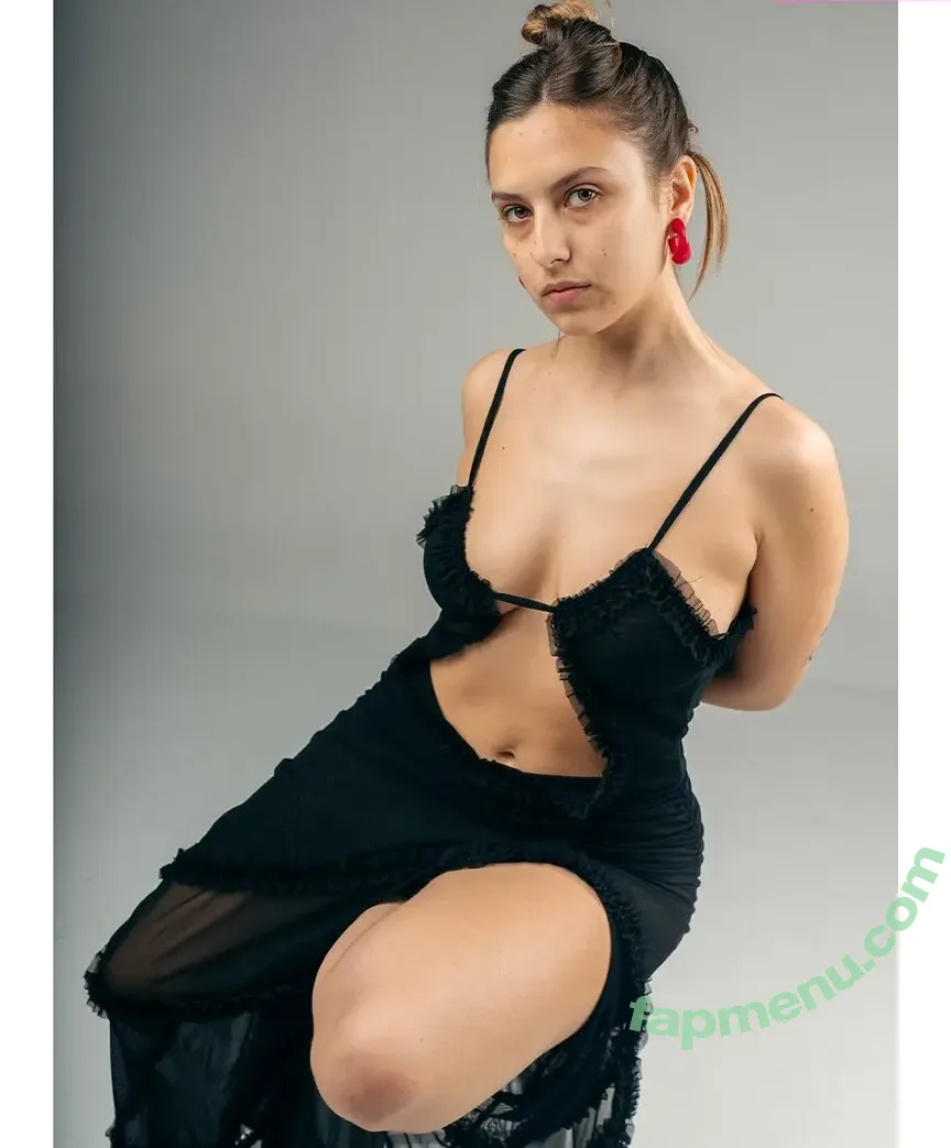 Claudia Napolitano nude photo #0032 (_claudiaan / giulianapolitano)