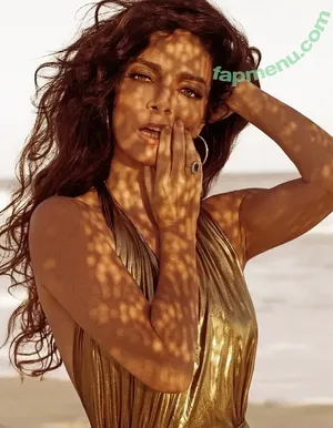 Claudia Ohana / ohanareal nude photo #0176