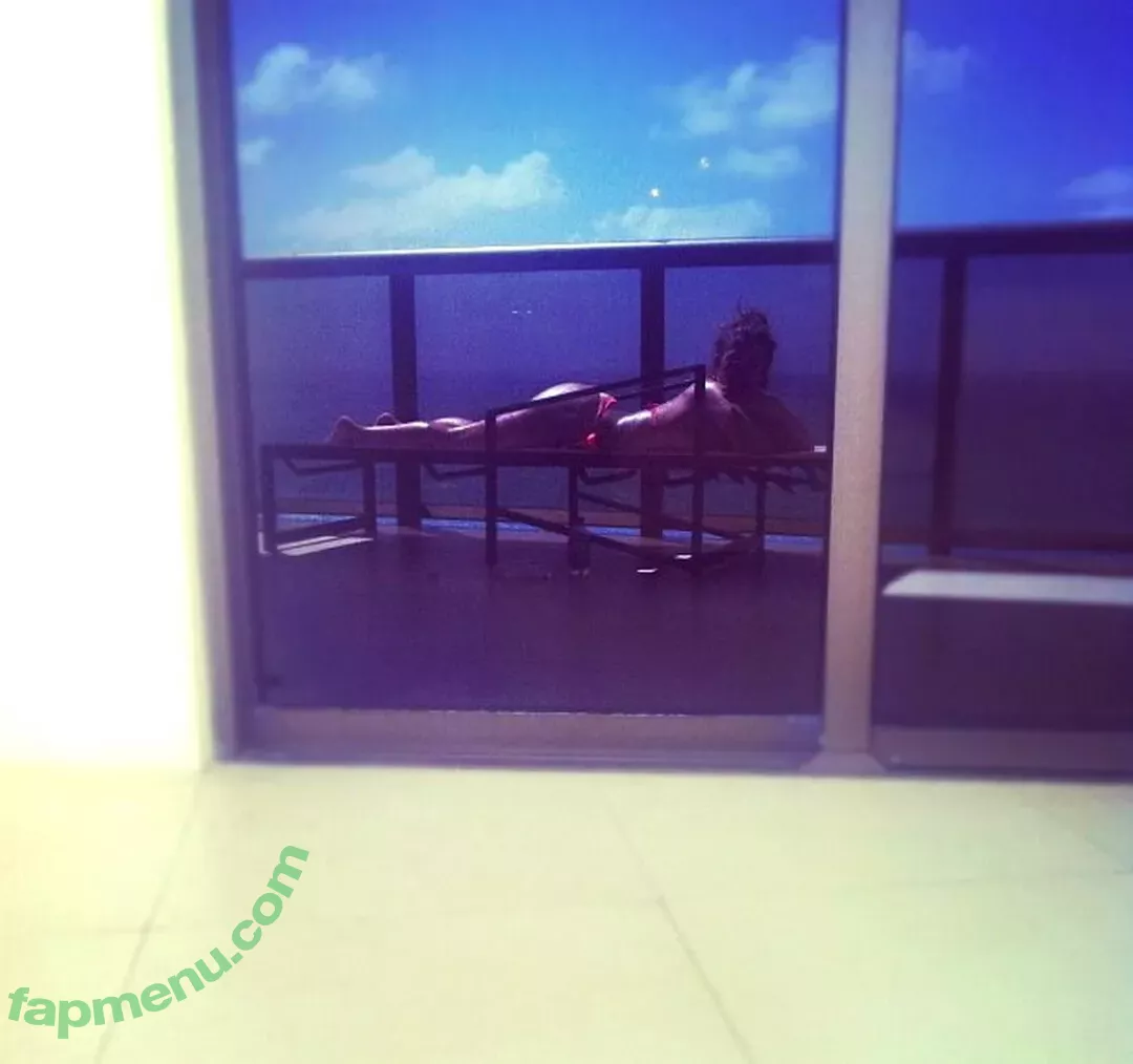 Claudia Sampedro nude photo #0527 (claudiasampedro)